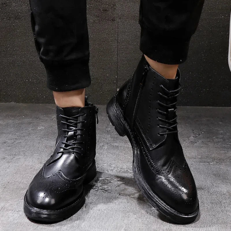 Winter New Leather Short Boots Motorcycle Boots Men's High-top Lace-up Boots Brock Carved British Retro Shoes
