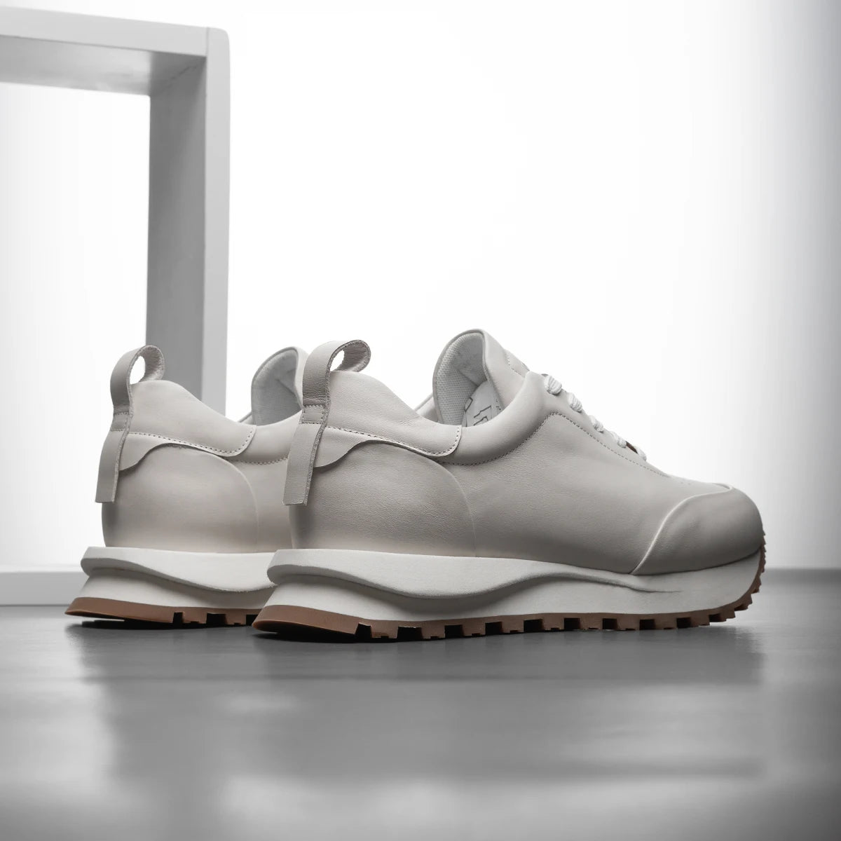 Men's casual sports shoes, men's running shoes, trendy board shoes, genuine leather small white shoes 220837