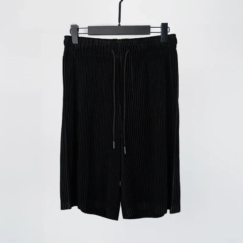 Miyake Pleated Casual Shorts 2025 Summer New Men's Shorts Wear Pleated Senior Sense Loose Large Size Casual Pants Men Clothing