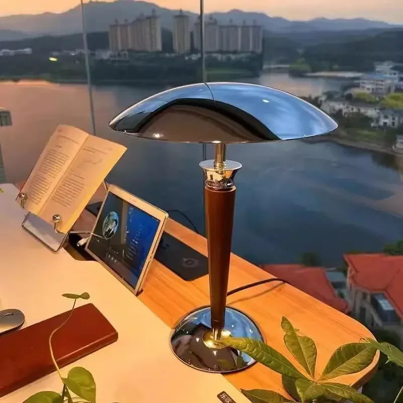 Vintage Desk Lamp Industrial Wooden Iron Body Nordic Bauhaus Design Table Light Office Study Room Bedside Bedroom Hotel E14