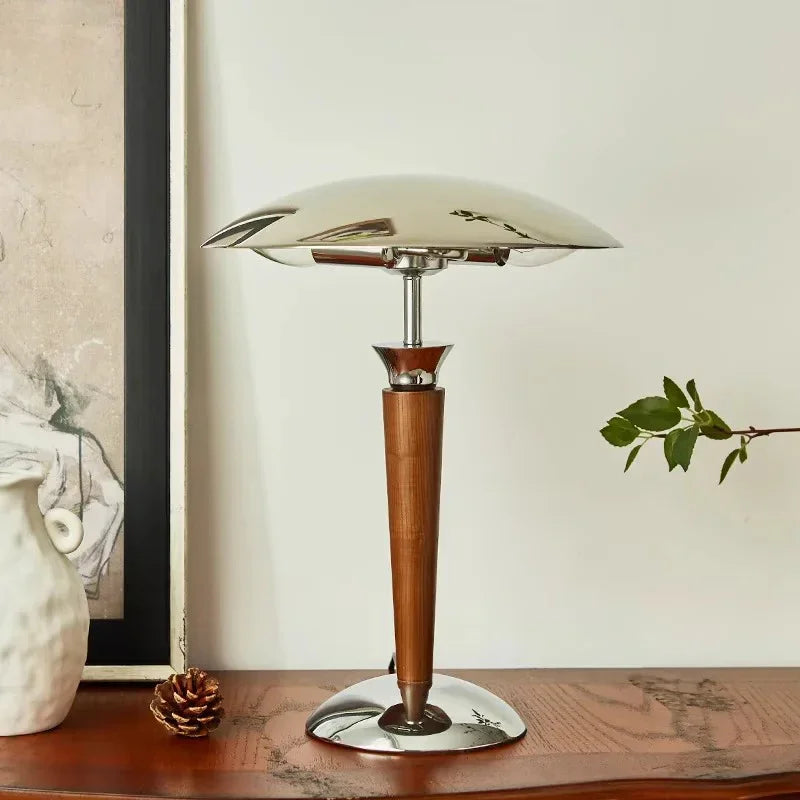 Vintage Desk Lamp Industrial Wooden Iron Body Nordic Bauhaus Design Table Light Office Study Room Bedside Bedroom Hotel E14