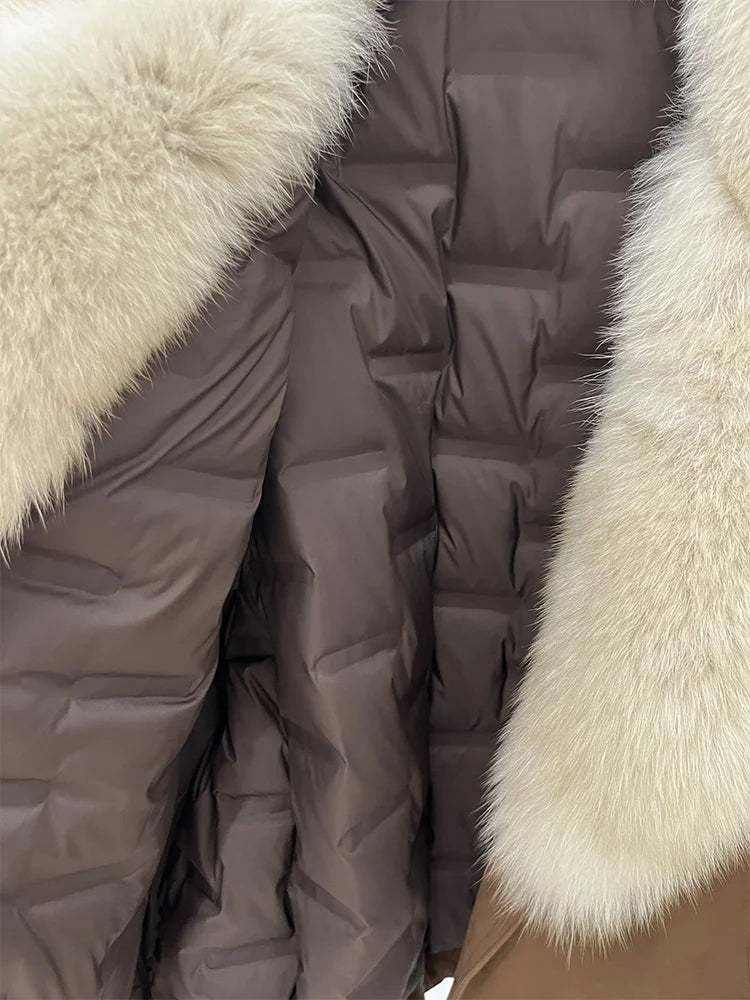 2025 New Fashion Winter Natural Real Fox Fur Collar Goose Down Parkas Jackets Womens Luxury Clothing